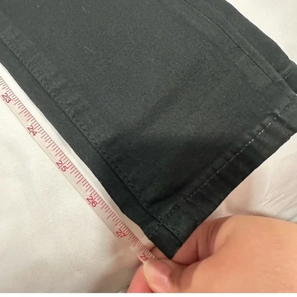 BDG Twig Ripped High-Waisted Skinny Jean - Black Size 25 New with Tag - Picture 12 of 16